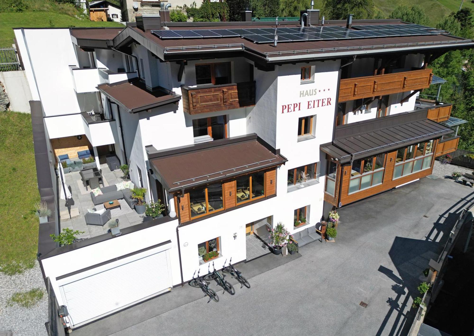 Quality Hosts Arlberg - Haus Pepi Eiter Hotel St. Anton am Arlberg Exterior foto