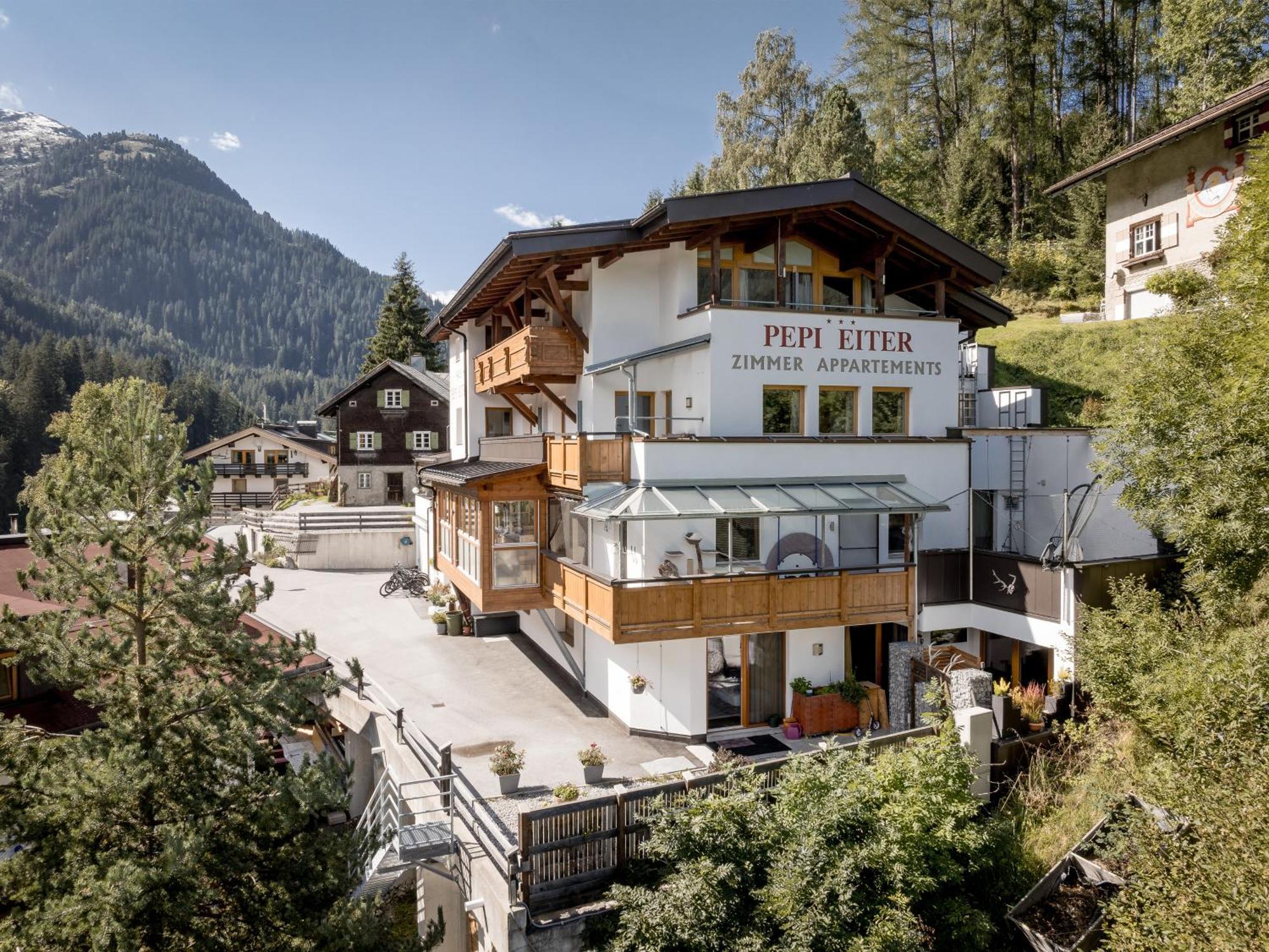 Quality Hosts Arlberg - Haus Pepi Eiter Hotel St. Anton am Arlberg Exterior foto