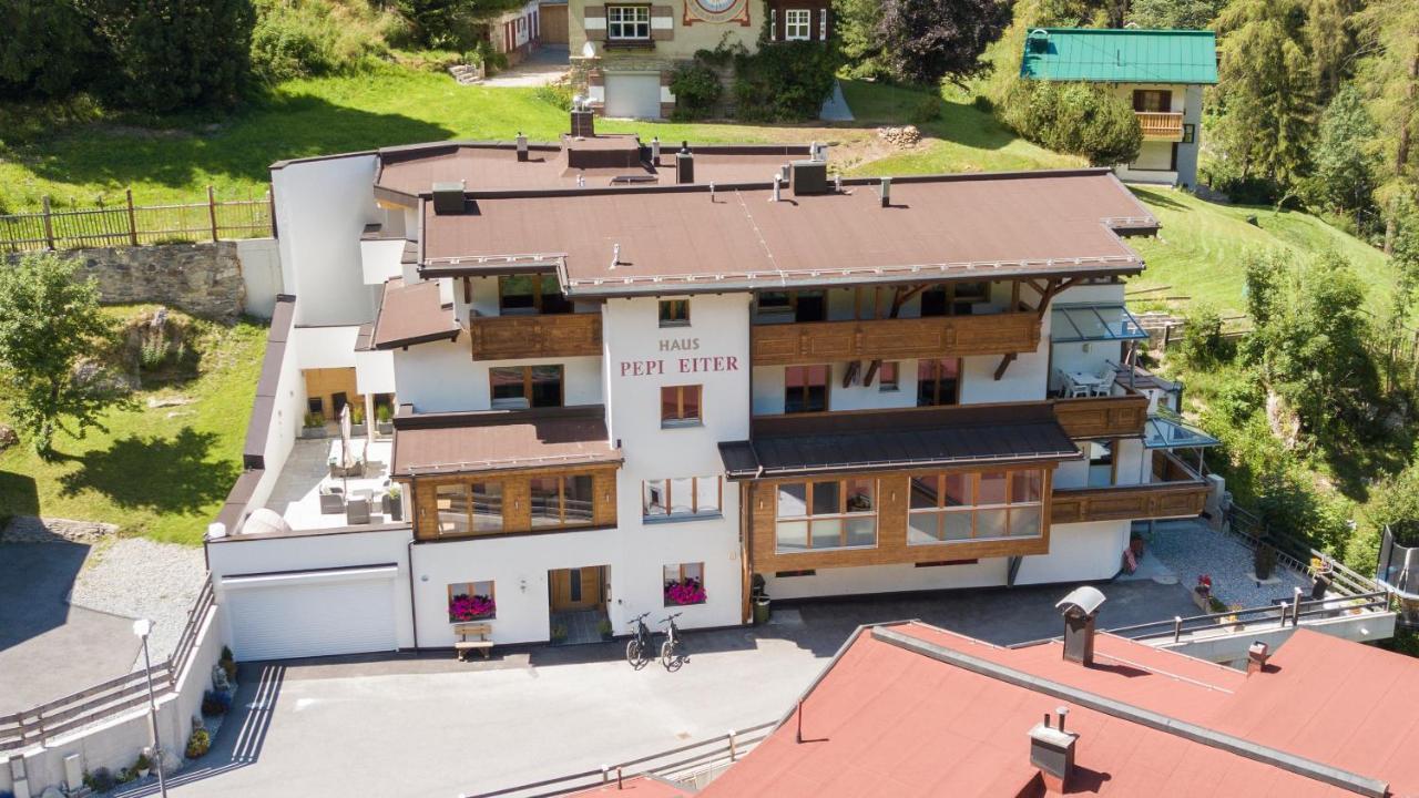 Quality Hosts Arlberg - Haus Pepi Eiter Hotel St. Anton am Arlberg Exterior foto